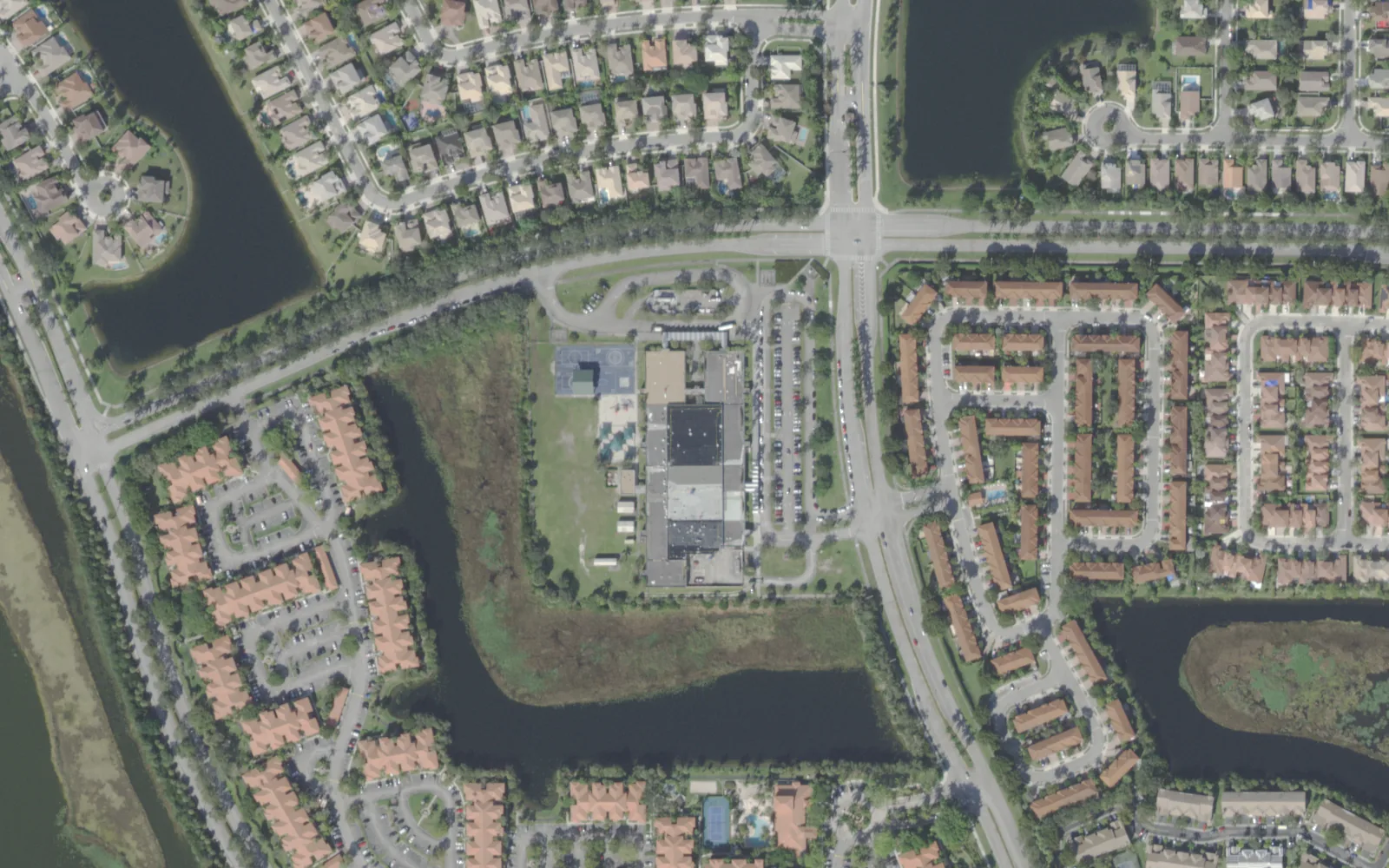 Lakeside Elementary School's campus in Pembroke Pines, seen from the air